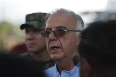 El ministro de defensa de Colombia, Iván Velásquez, quien asistió a un consejo especial de seguridad en Buenaventura.