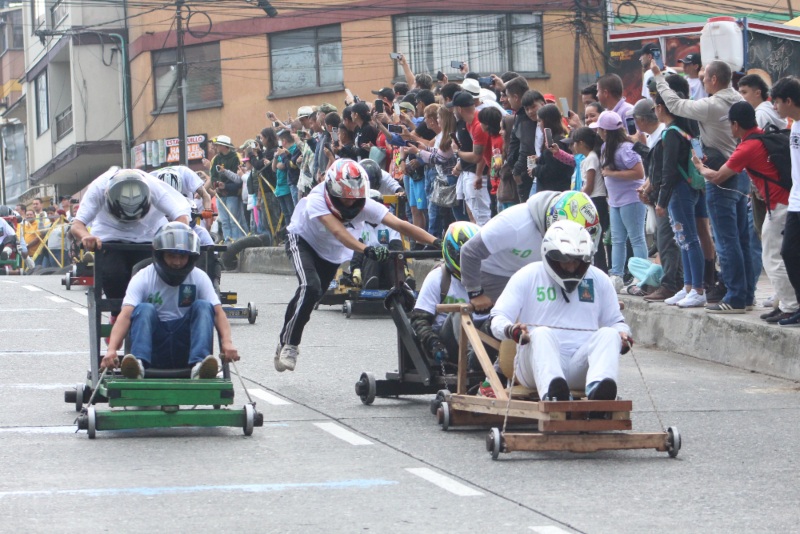 Los carritos de balineras son de los deportes tradicionales durante la programación de la Feria de Manizales.