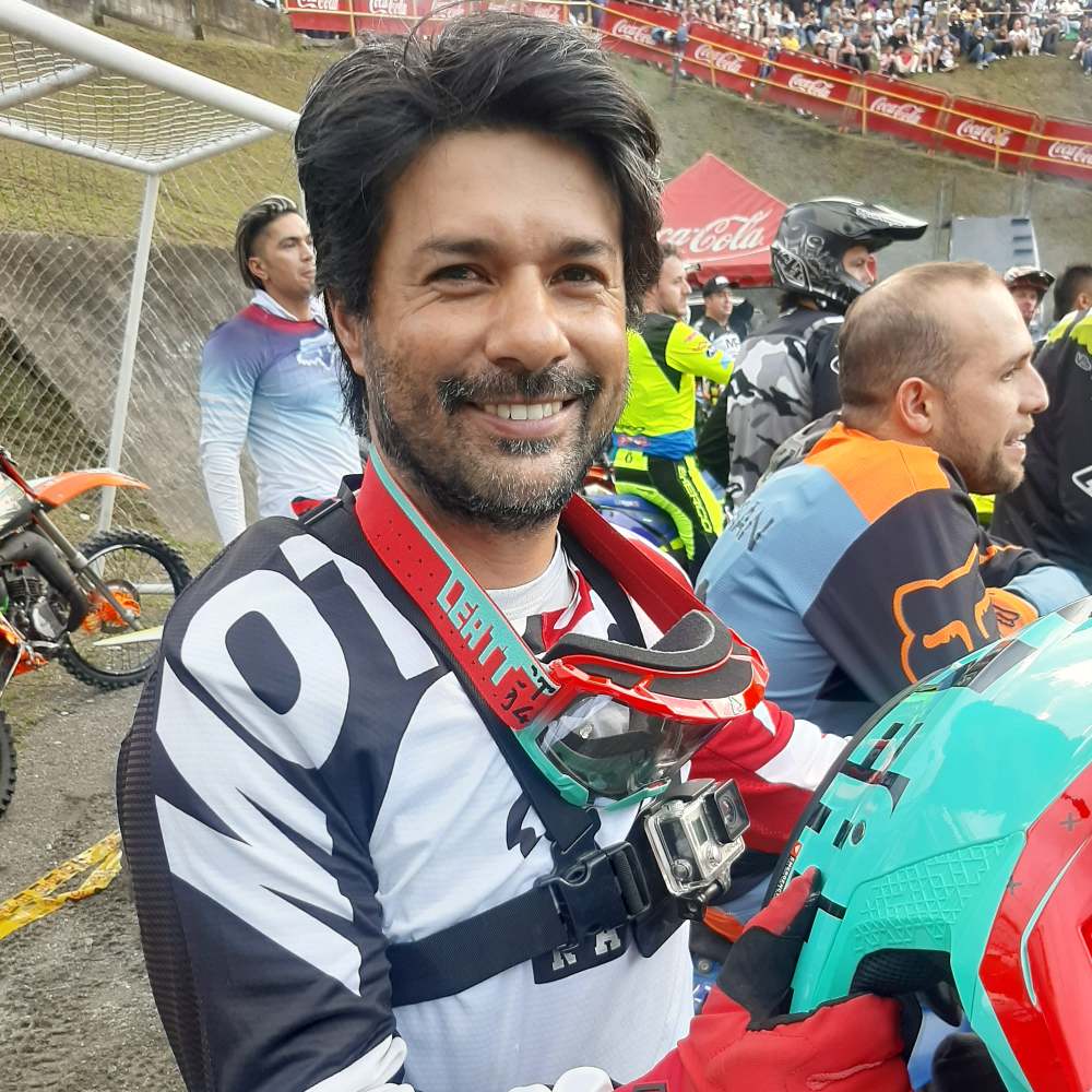 Alejandro Valencia, piloto de enduro