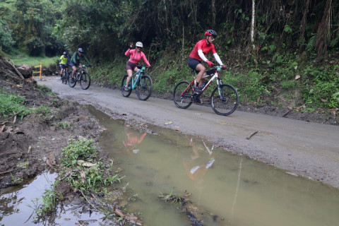 La meta de la Fundación Parceros es explorar y difundir nuevas rutas para el ciclomontañismo en Manizales.