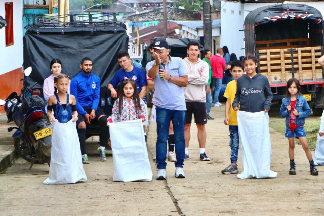 Los encostalados no faltaron en Aguabonita.