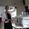 La candidata oficialista a la presidencia de México, Claudia Sheinbaum, votó el domingo en un colegio electoral en la Ciudad de México.