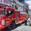 Carrotanques de diferentes municipios apoyan el corte de agua.