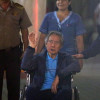 El expresidente peruano Alberto Fujimori, a su salida de la clínica Centenario de Lima, cuando tenía 80 años y aún se encontraba en prisión. Foto de enero del 2018.