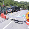 En la vía Manizales - Medellín los mineros que están realizando el paro desde ayer han dado paso a los vehículos intermitentemente.