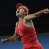 Camila Osorio celebra su victoria ante María Sakkari en el Abierto de Australia.