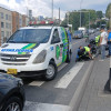 Una motociclista resultó lesionada tras colisionar con un carro particular en La Fuente.