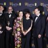 Tessa Ross, Peter Straughan, Edward Berger, Isabella Rossellini, Juliette Howell, Ralph Fiennes y Michael Jackman, del electo de Cónclave. 