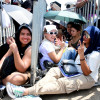 Los seguidores de Shakira esperando para entrar al estadio Metropolitano de Barranquilla. 