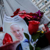  Fotos del papa Francisco a los pies de la estatua del papa Juan Pablo II enfrente del hospital Agostino Gemelli de Roma, donde el Sumo Pontífice permanece ingresado por octavo día consecutivo