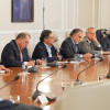 El presidente, Gustavo Petro (3i), junto al nuevo jefe de despacho, Armando Benedetti (4i), durante un consejo de ministros este martes (4 de febrero) en Casa de Nariño en Bogotá (Colombia). 