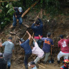 Labores de búsqueda y rescate en la vereda Los Cuervos, de Villamaría (Caldas), en donde encontraron sin vida a las dos personas.