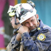 El bombero Rodrigo Morales hizo parte de los equipos que participaron en la recuperación de cuerpos en la vereda Los Cuervos, de Villamaría, azotada por un deslizamiento.