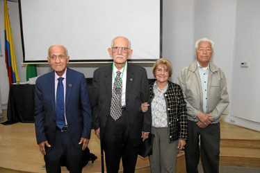 Óscar Gaviria Valencia, Fabio Ramírez Ramirez, Ruth Mejía de Ramírez y Octavio Zapata.