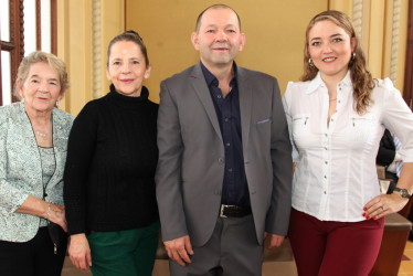 Ana Liria Mejía, Rocío Giraldo, Nicolás Giraldo y Pilar Martínez.