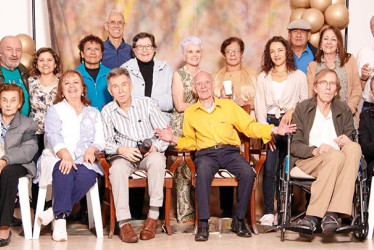 Foto | Cortesía | LA PATRIA Inés Salazar, Nancy Guido, William Trujillo, Alirio Jiménez, Peter Sandstede, Carlos Sánchez, Darío Augusto Cardona, Jorge Hurtado, Cielo Arango, Marlene Clavijo, Luis Álvarez, Luz Marina Estrada, Gloria Inés Echeverri, Luisa García, Claudia Patricia Ruiz, Arcesio Morales, Matilde Henao, Adalberto Ceballos y Felipe Jiménez.