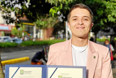 Foto | LA PATRIA El pasado nueve de agosto recibió el título de publicista de la Universidad Católica de Manizales el joven Juan Manuel Patiño Gallego. La familia le envió el mensaje: "Nuestros mejores deseos para que esto sea solo el principio de ¡una vida llena de alegrías y satisfacciones! Hoy nos has demostrado que eres una persona especial, fuerte y decidida. Alcanzarás muchas metas".