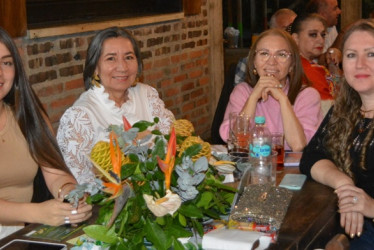 Daniela González, María Asceneth Arias, Diana Soraya Rodríguez y María del Pilar Vasco, funcionarias de Fonfabricafé Chinchiná.