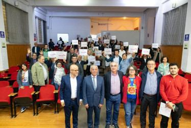 Fotos | Cortesía | LA PATRIA Ceremonia de clausura de la novena edición de la Cátedra de Historia Regional de Manizales y Caldas. 110 personas lograron la titulación por su presencia física y sincrónica.