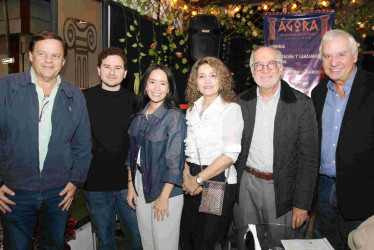 Héctor Mario Osorio, Santiago Arbeláez, Laura Torregosa, Liliana Valencia, Guido Echeverri y Carlos Arboleda.