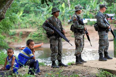 Las familias de los desaparecidos denuncian poca voluntad por parte de las autoridades para hallar a sus seres queridos.