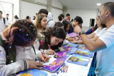 Entre ayer y hoy se estima una asistencia de 3 mil 500 estudiantes.