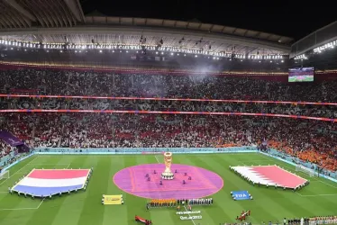 La ceremonia de apertura antes del partido de fútbol del grupo A de la Copa Mundial de la FIFA 2022 entre Holanda y Catar en el Estadio Al Bayt en Al Khor, Catar, este martes.