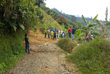 Dos meses lleva sin vía esta comunidad rural. Este fin de semana se realizará el convite. El Municipio aportará maquinaria amarilla.