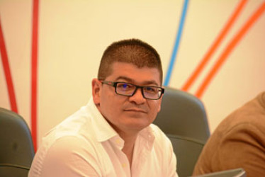 César Díaz, concejal liberal de Manizales, dice que siempre ha sido opositor del alcalde, Carlos Mario Marín, aunque se dice que está más cercano a su entorno.
