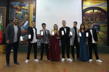 El equipo HiCode durante la presentación del proyecto.