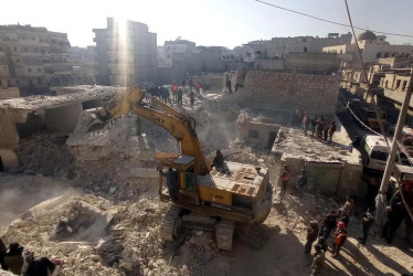 Las autoridades sirias atribuyeron el colapso a "una filtración de agua en los cimientos del edificio".