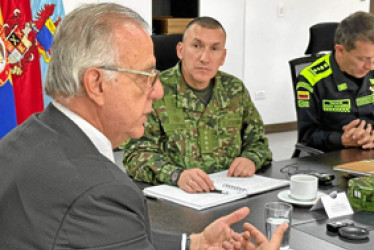 Iván Velásquez, ministro de Defensa, aclara que se evitarán las confrontaciones, pero seguirá el control territorial por parte del Ejército.