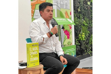 Foto | Cortesía | LA PATRIA El senador Ariel Ávila presentó el libro que narra la nueva dinámica de las estructuras criminales en Colombia.