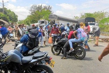 Bloqueo de la vía al mar desde el Bajo Cauca antioqueño hasta Córdoba.