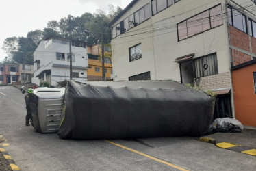 El accidente solamente dejó herido sin gravedad al conductor del vehículo.