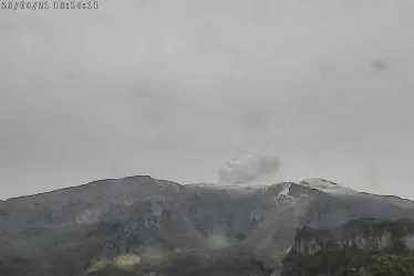 Así se ve el volcán Nevado del Ruiz este viernes desde la cámara que el SGC tiene ubicada en el sector del cerro Piraña y río Azufrado. 