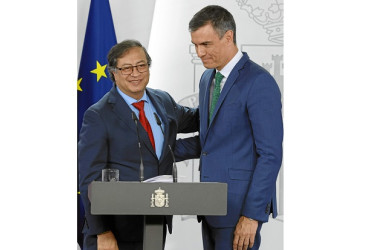 Foto | EFE  | LA PATRIA  Gustavo Petro, presidente de Colombia, cerró su visita oficial a España reuniéndose con Pedro Sánchez, presidente del Gobierno español.