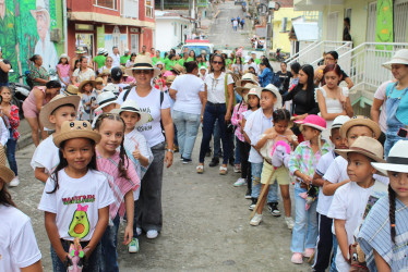 La edición XIX de las Fiestas del aguacate y el turismo incluyó el desfile de carrozas y turismo norcaseño.