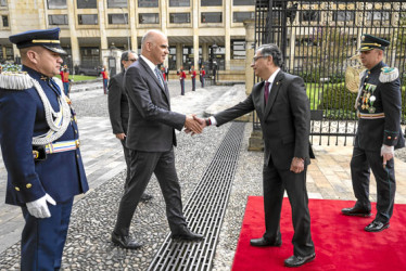 Foto | EFE | LA PATRIA En su primer año de Gobierno han sido recurrentes las ausencias o retrasos considerables de Gustavo Petro en actos oficiales tanto en Bogotá como en otras regiones del país.