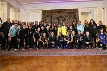 Gustavo Petro condecoró este miércoles a la selección femenina de fútbol.