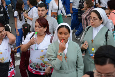 Cuatro colegios religiosos de Manizales salieron a marchar ante medidas que los conducirían a un posible cese de actividades. 