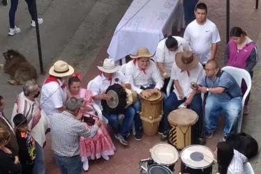 Son de Amor llena de alegría a los neiranos con sus interpretaciones en eventos culturales. La idea es fomentar la inclusión en procesos sociales de las personas en condición de discapacidad.