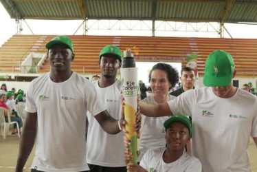 El fuego de los Juegos fue encendido la semana pasada por la ministra del Deporte, Astrid Bibiana Rodríguez, en Santander de Quilichao (Cauca).