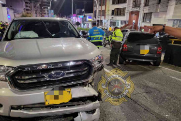 Los dos carros involucrados en el accidente de tránsito.