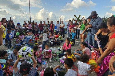 La actividad con los niños de Pensilvania el 3 de diciembre, en la primera vuelta. 