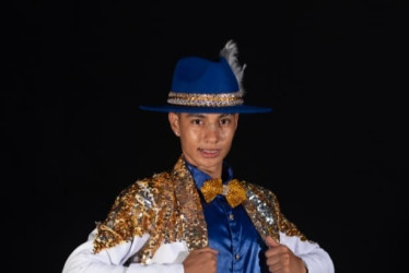 Erick Santiago Lara Pomar, bailarín de 16 años. 