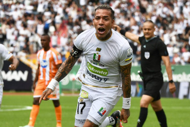  Dayro Moreno celebrando este domingo su gol 224. 