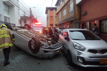 Así quedó el carro luego del accidente.