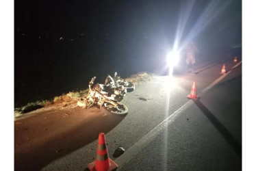 El siniestro fatal ocurrió en la noche de este sábado en la vía entre Viterbo (Caldas) y La Virginia (Risaralda). Foto de referencia.