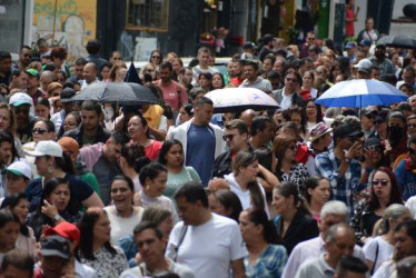Siguen las marchas de docentes en Manizales. El miércoles caminaron desde El Cable hasta la Plaza de Bolívar. Para este miércoles está prevista una movilización desde el Parque Fundadores hasta la Plaza de Bolívar, en un recorrido por la carrera 22.